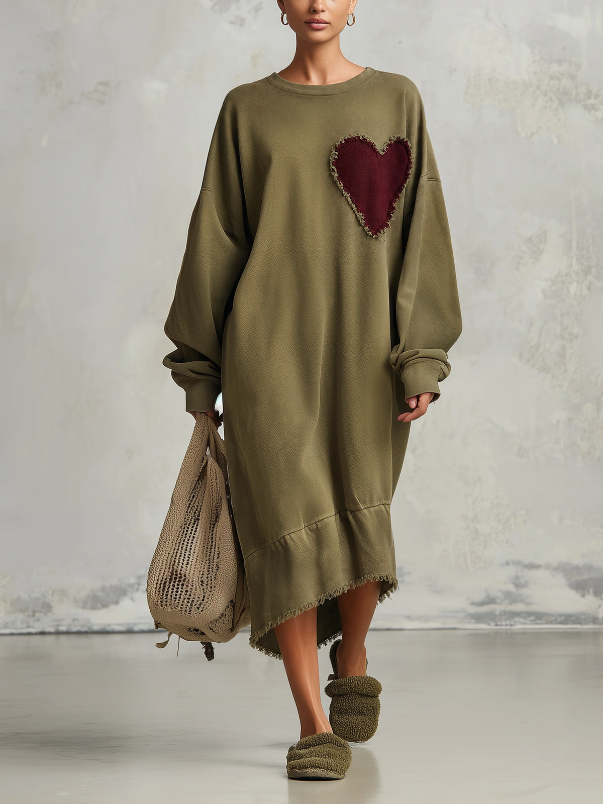 Manon | Robe Sweat Mi-Longue Oversize en Coton à Motif Cœur