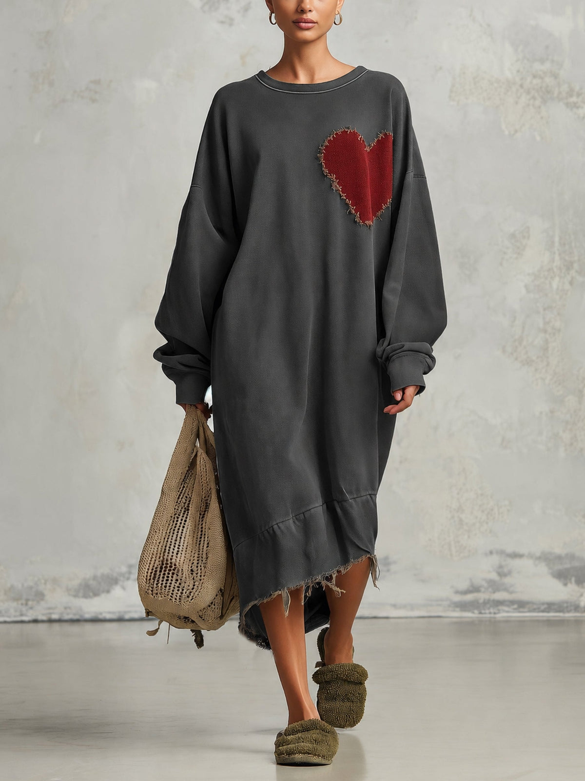 Manon | Robe Sweat Mi-Longue Oversize en Coton à Motif Cœur