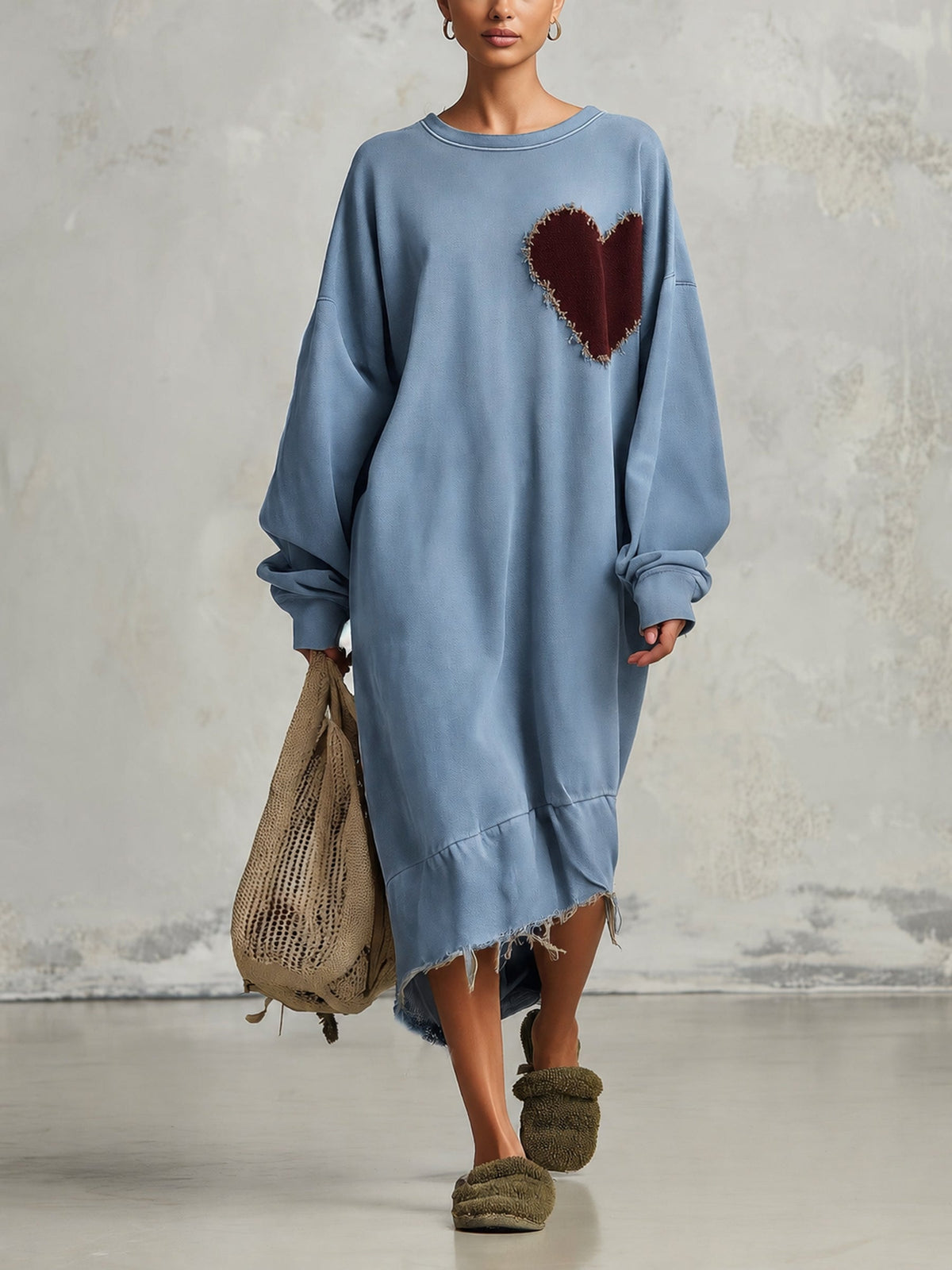 Manon | Robe Sweat Mi-Longue Oversize en Coton à Motif Cœur