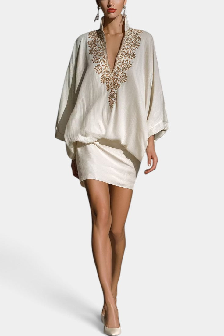 Marisol - Ensemble Court Blousant à Broderies Dorées & Col Montant