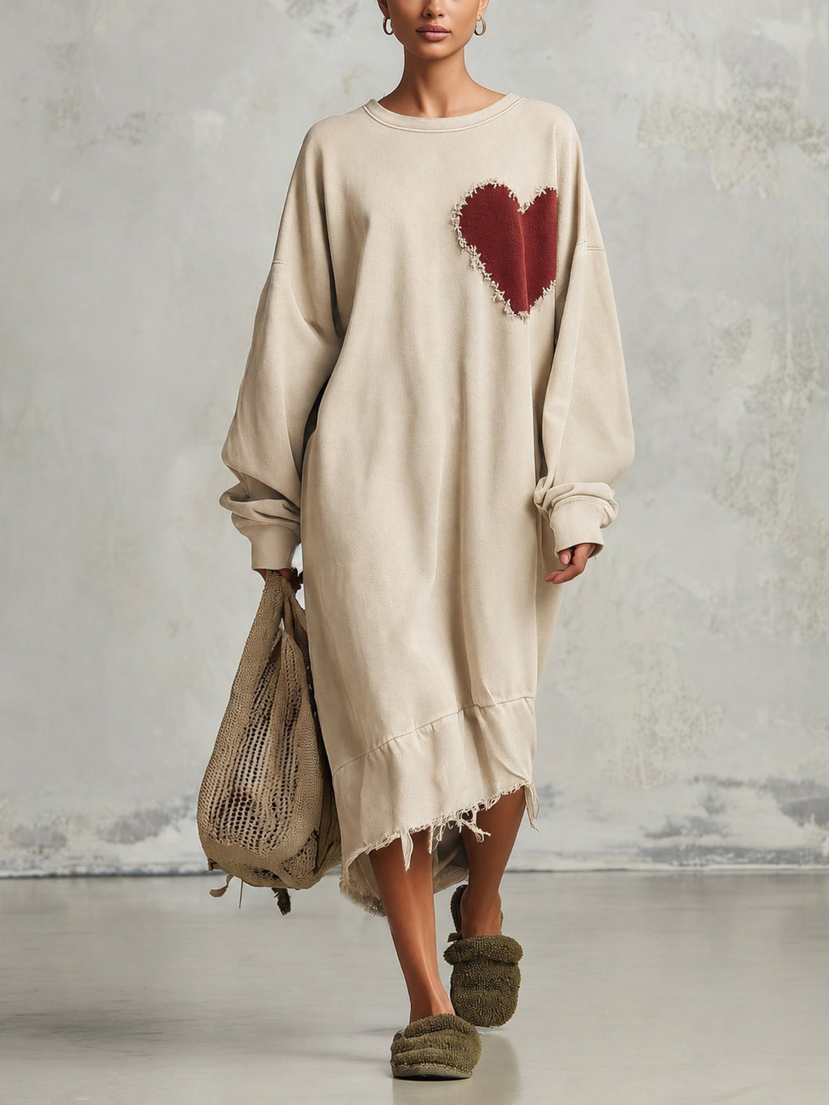 Manon | Robe Sweat Mi-Longue Oversize en Coton à Motif Cœur