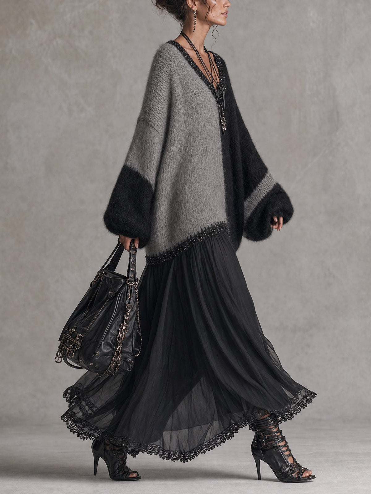 Vestido largo de punto oversize con patchwork de gasa