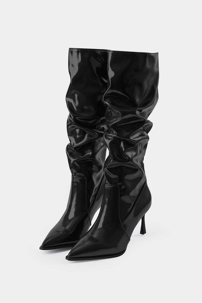 Bottes en Similicuir avec Plis et Embout Aiguisé