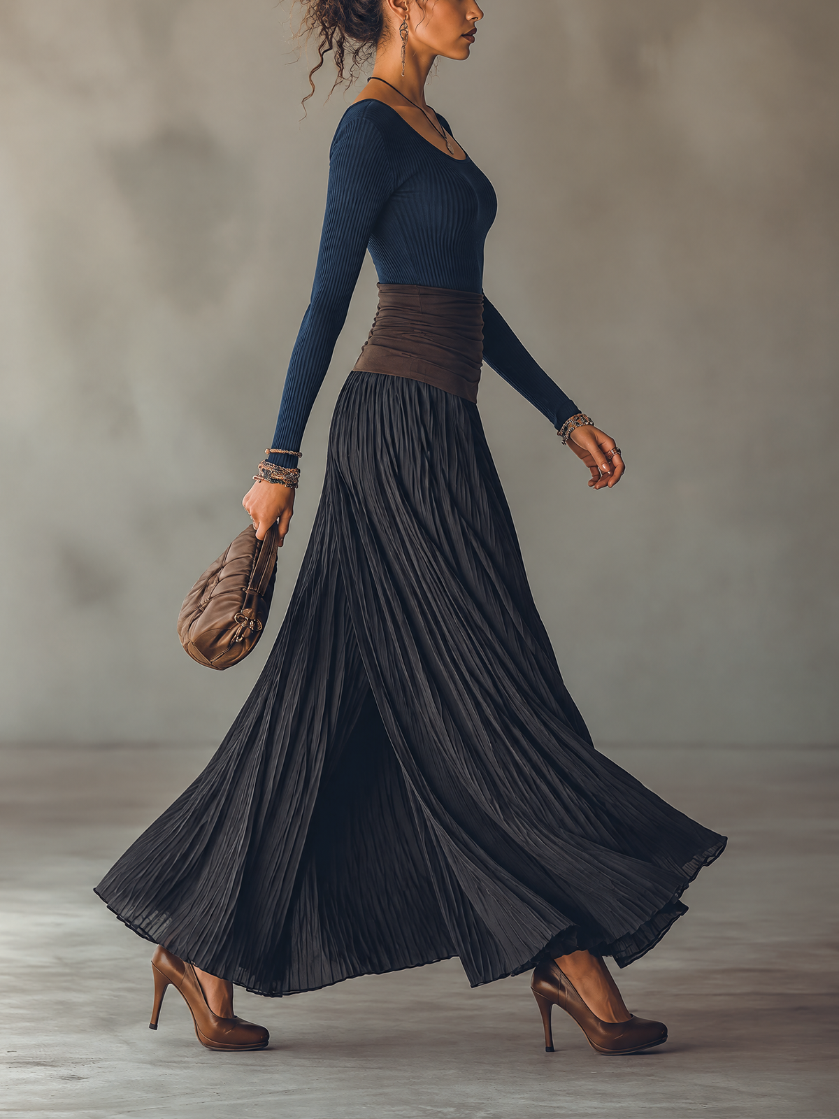 Clotilde | Ensemble Haut Côtelé Bleu Marine et Jupe Longue Plissée à Taille Contrastante